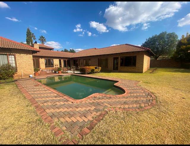 4 BEDROOM HOUSE FOR SALE IN GHOLFSIG